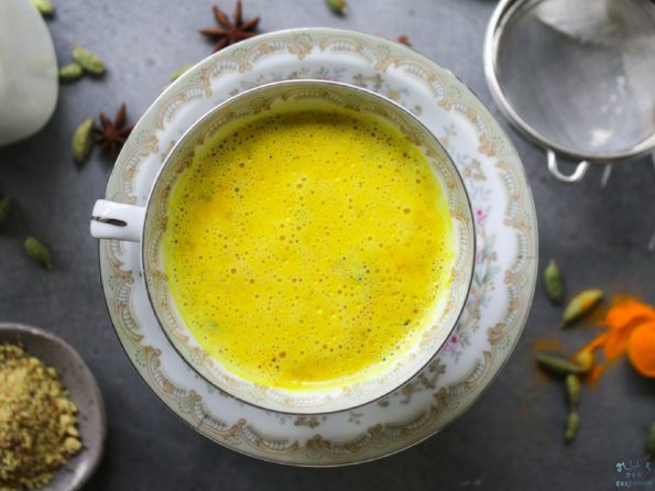 Haldar nu Doodh Turmeric Milk | Milk and Cardamom