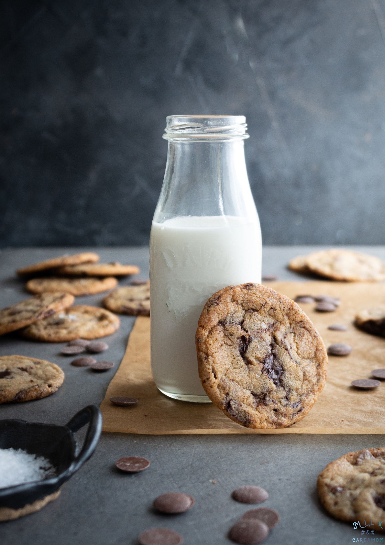 eggless chocolate chip cookie recipe | milk and Cardamom
