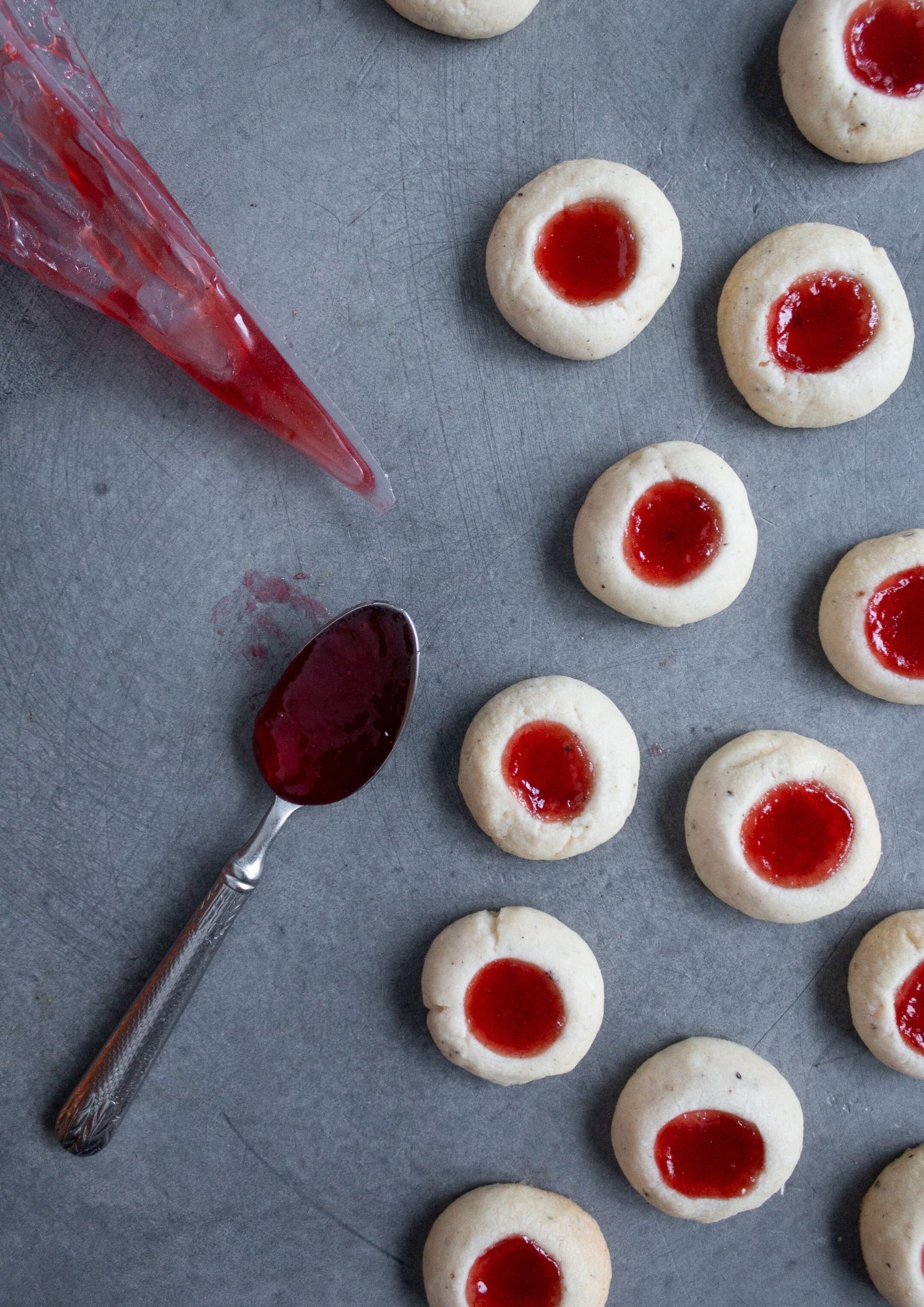 Strawberry Cardamom Oreos With Custom Cookie Mold : 7 Steps (with