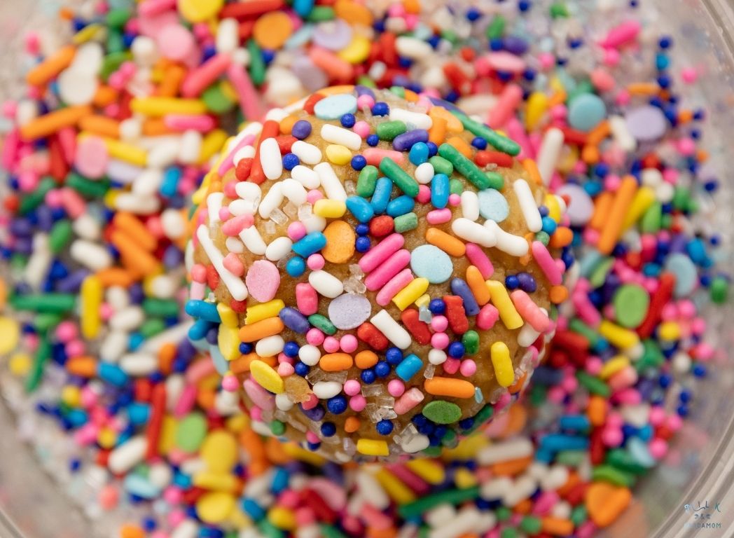 Funfetti Cookies Milk & Cardamom Funfetti Cookies Milk & Cardamom