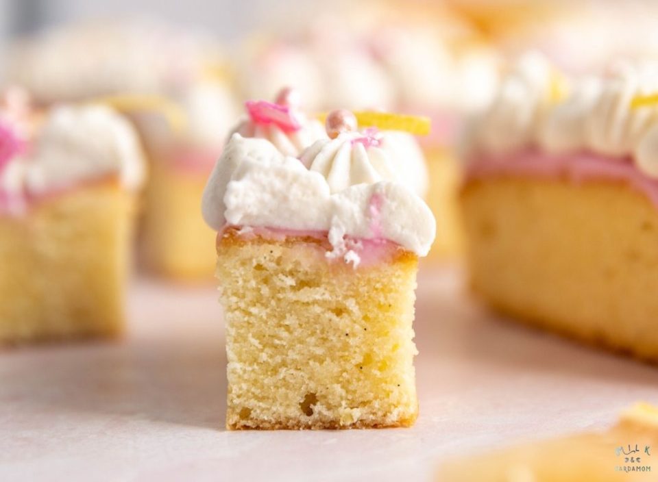 https://milkandcardamom.com/wp-content/uploads/2022/03/grapefruit-and-vanilla-cakes-1-960x704.jpg