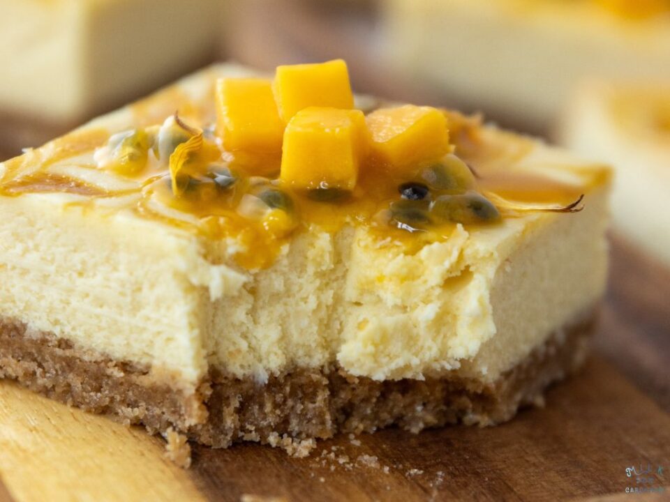 eggless baked mango cheesecake